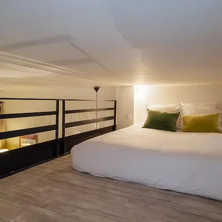 - Loft 23 Port Appartement Nice