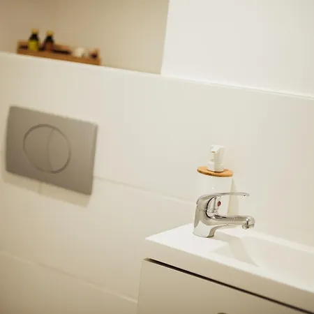 - Loft 23 Port Apartment *