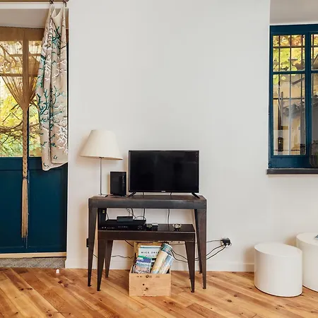 - Loft 23 Port