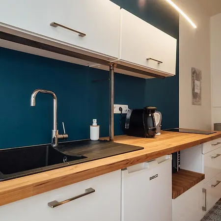 - Loft 23 Port Apartment *